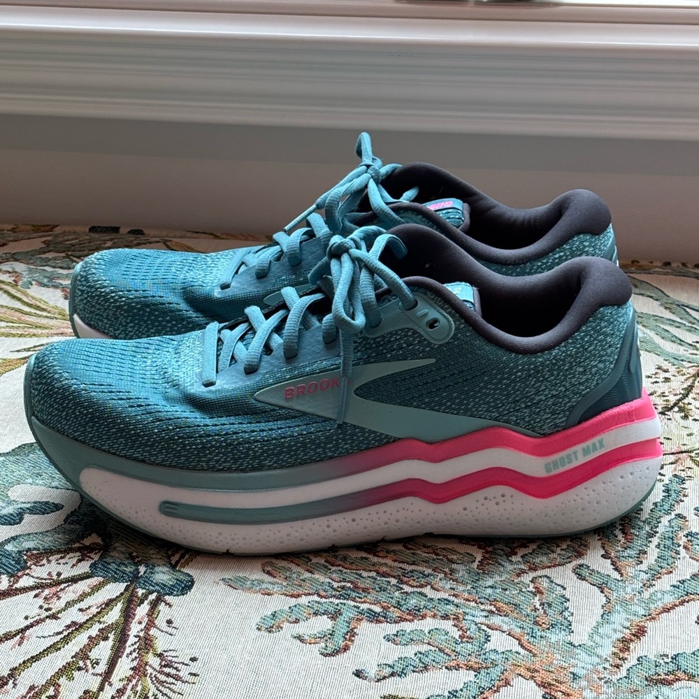 Brooks Women's Teal and Pink Ghost Max Athletic Shoes